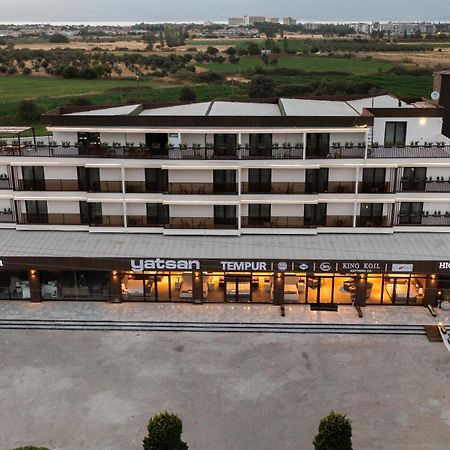 E87 Highway Otel Burhaniye Bagian luar foto
