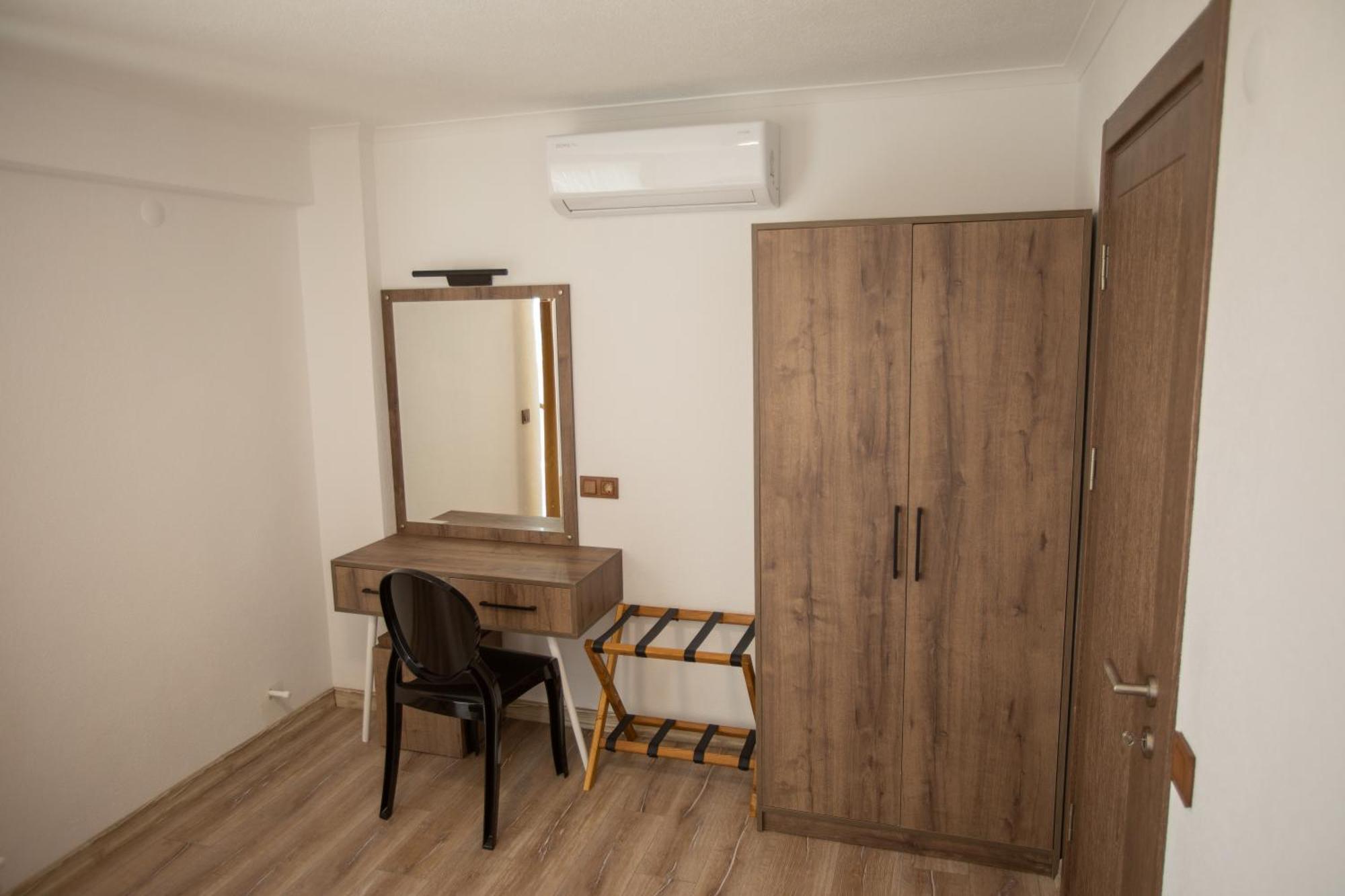 E87 Highway Otel Burhaniye Bagian luar foto