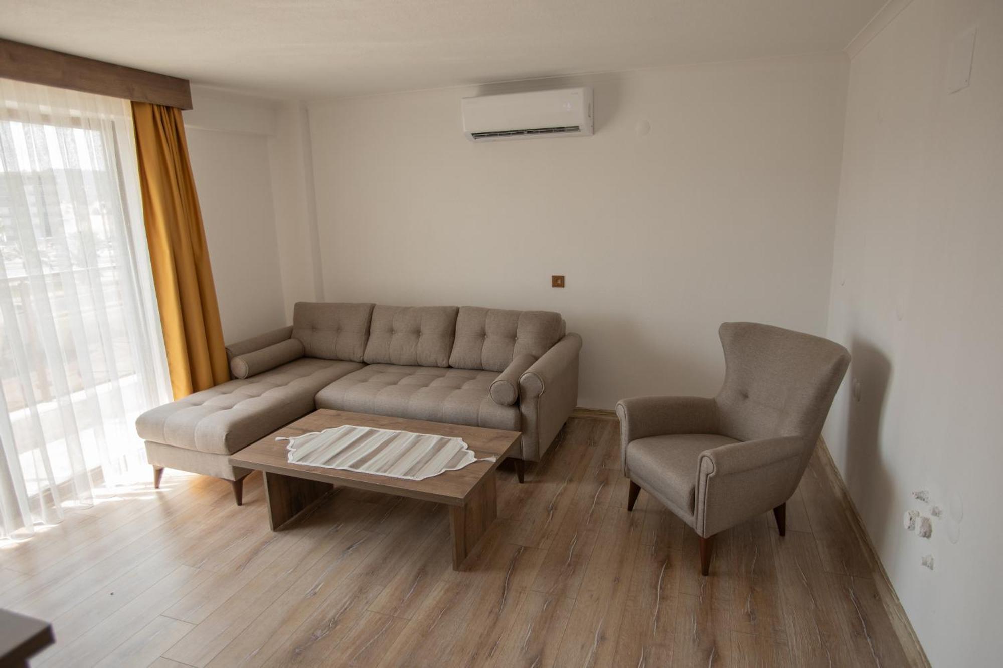 E87 Highway Otel Burhaniye Bagian luar foto