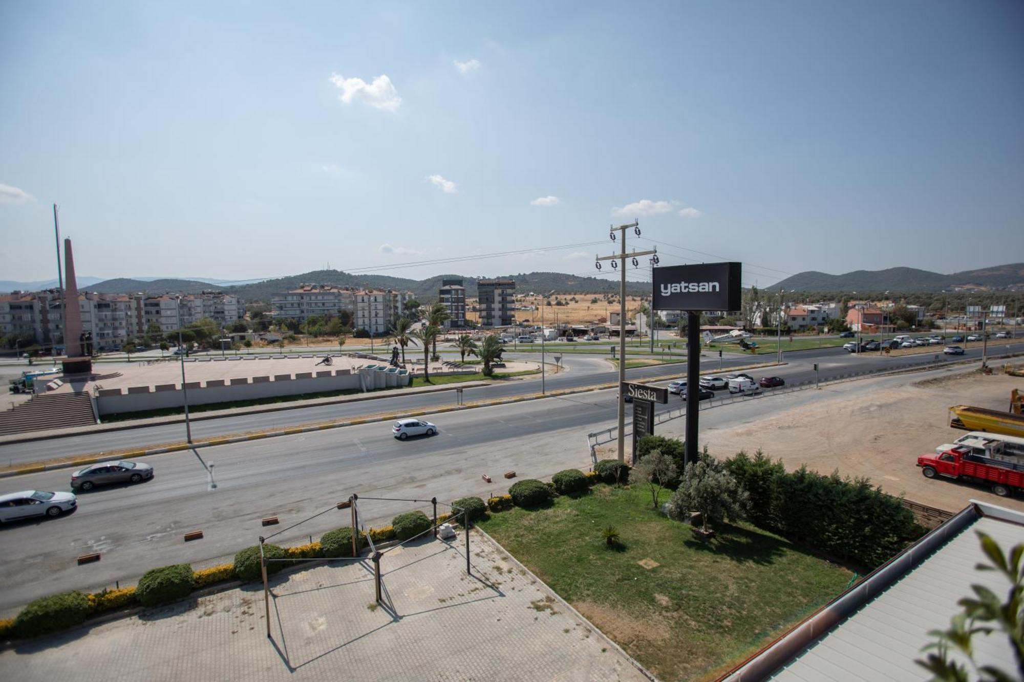 E87 Highway Otel Burhaniye Bagian luar foto
